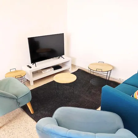 Grand Ensoleille Avec Parking Daire